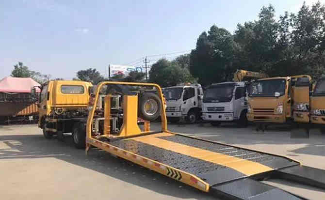 府谷汽车中途维修案例